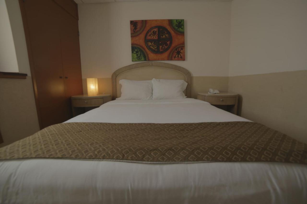 Capital Oel Regio Hotel Monterrey Exterior photo