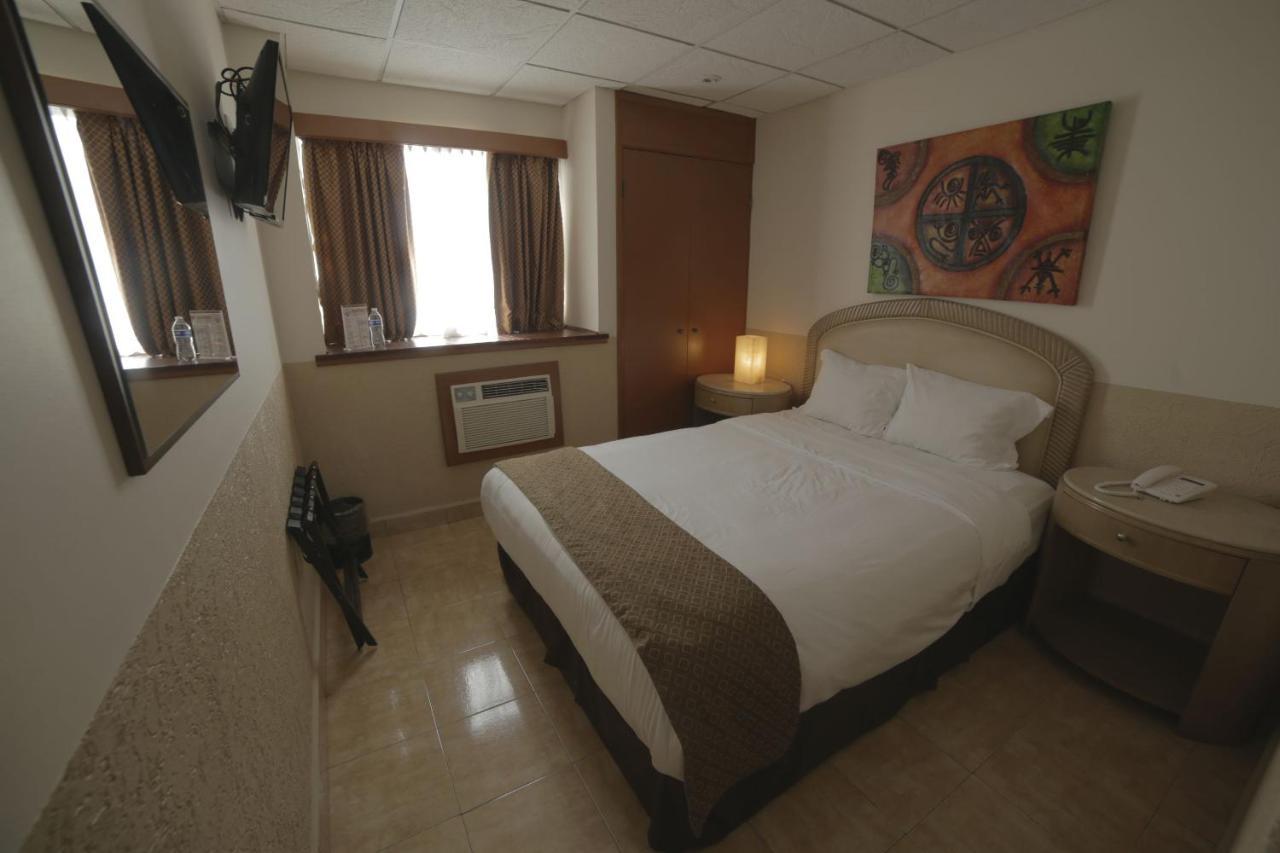 Capital Oel Regio Hotel Monterrey Exterior photo