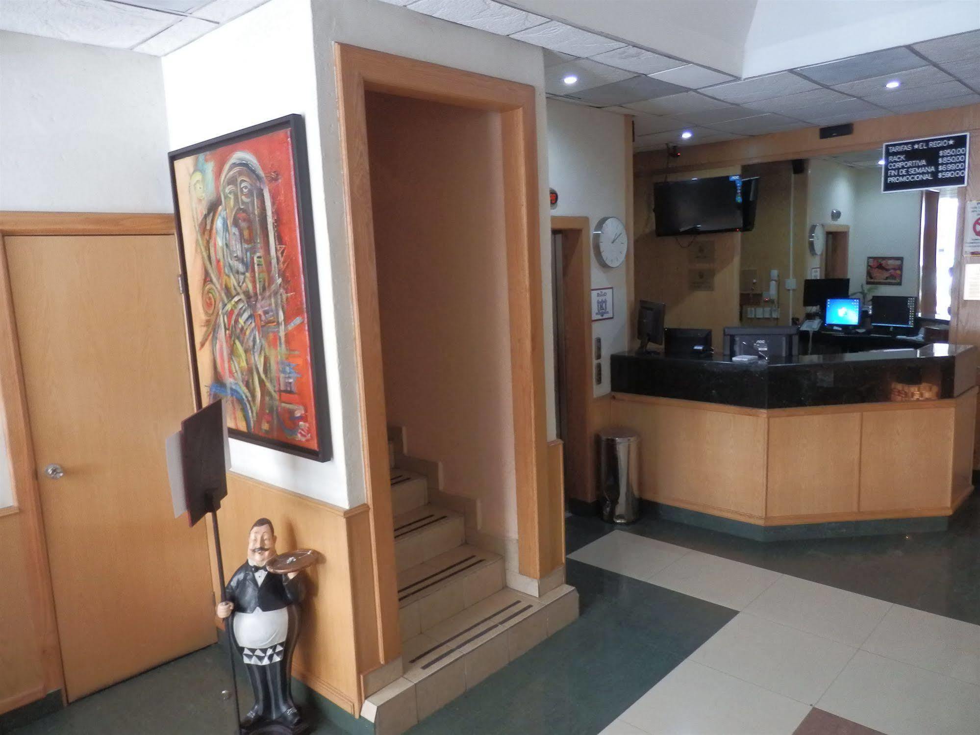 Capital Oel Regio Hotel Monterrey Exterior photo